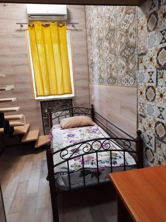 Hostel Voyage Kiev Exteriör bild