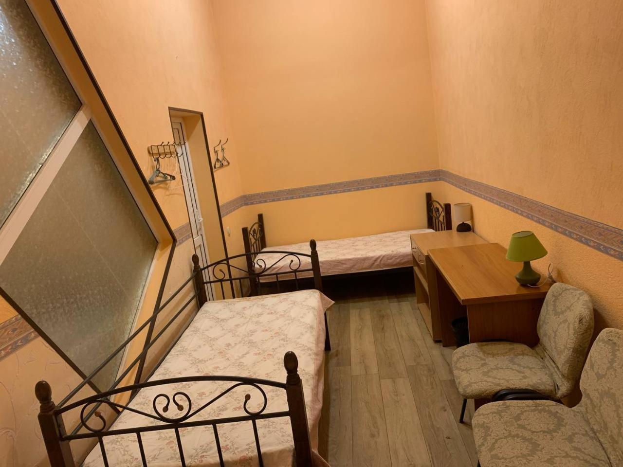 Hostel Voyage Kiev Exteriör bild